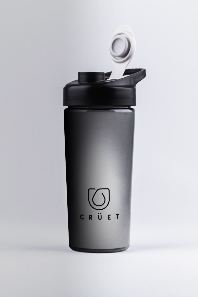 Crüet Black & White Tritan Bottle Crüet